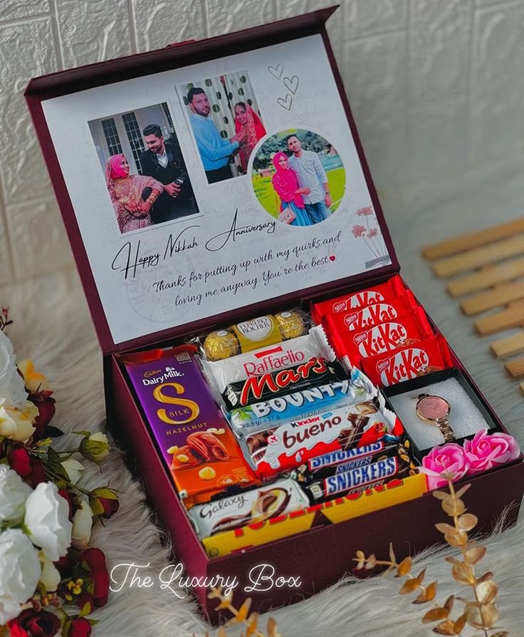 anniversary gift hampers